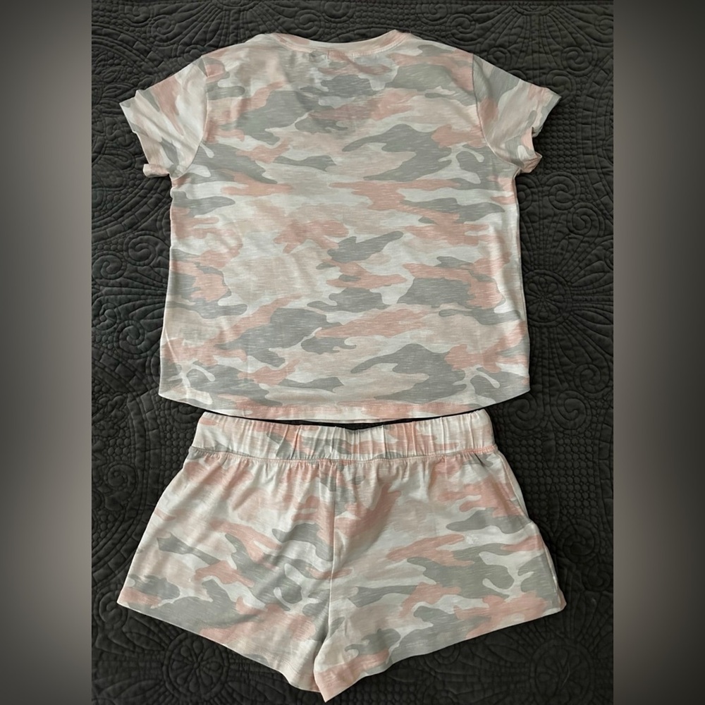 Splendid Peach & Gray Camoflauge PJ or Loungewear Set - Size Medium - Picture 2 of 12